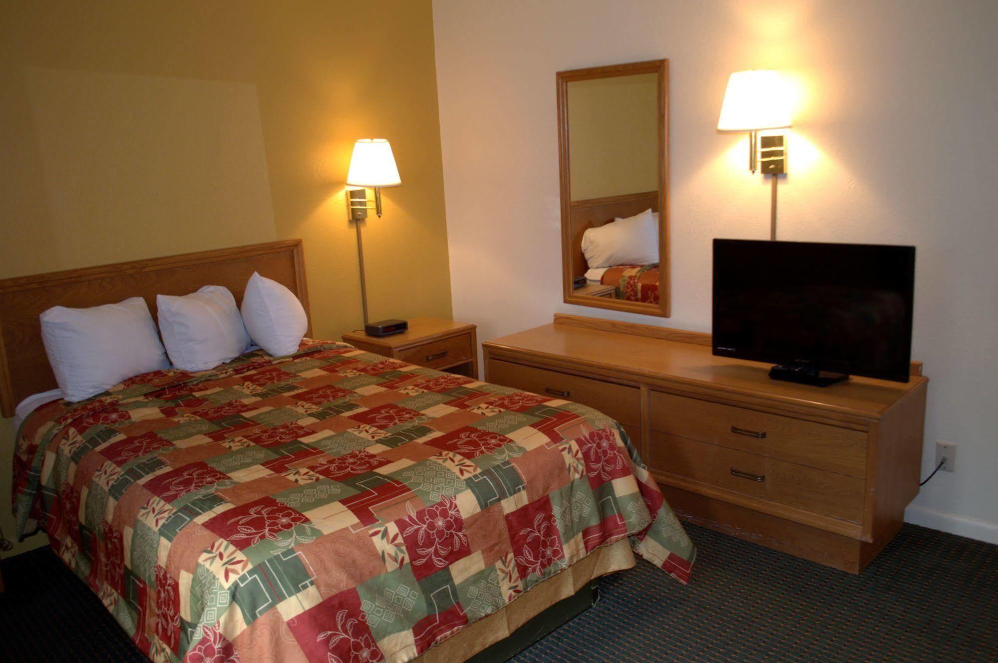 Budget Host Inn Sandusky Zewnętrze zdjęcie