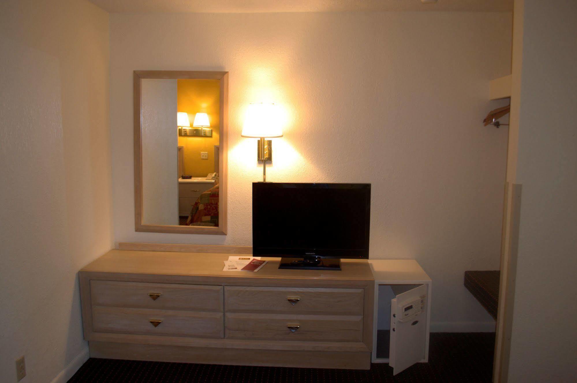 Budget Host Inn Sandusky Zewnętrze zdjęcie